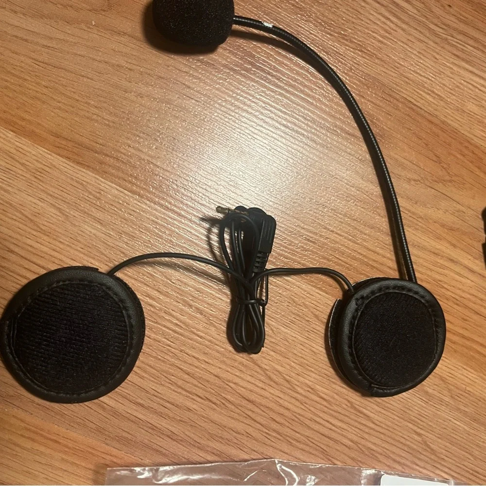 Black Motorcycle Helmet Bluetooth Headset